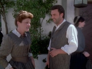 extant_StarTrek_VOY_6x11-FairHaven_01936.jpg