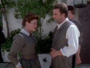 extant_StarTrek_VOY_6x11-FairHaven_01939.jpg