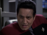 extant_StarTrek_VOY_6x11-FairHaven_02102.jpg