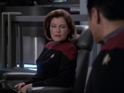 extant_StarTrek_VOY_6x11-FairHaven_02104.jpg
