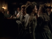 extant_StarTrek_VOY_6x11-FairHaven_02181.jpg
