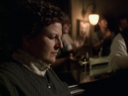 Filename=extant_StarTrek_VOY_6x11-FairHaven_02195.jpg
Filesize=170KiB
Dimensions=1200x900
Date added=Dec 28, 2019 extant_StarTrek_VOY_6x11-FairHaven_02195.jpg