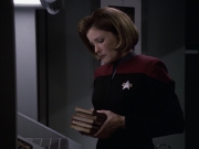 Filename=extant_StarTrek_VOY_6x11-FairHaven_02348.jpg
Filesize=118KiB
Dimensions=1200x900
Date added=Dec 28, 2019 extant_StarTrek_VOY_6x11-FairHaven_02348.jpg