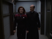 Filename=extant_StarTrek_VOY_6x11-FairHaven_02743.jpg
Filesize=128KiB
Dimensions=1200x900
Date added=Dec 28, 2019 extant_StarTrek_VOY_6x11-FairHaven_02743.jpg