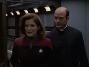 Filename=extant_StarTrek_VOY_6x11-FairHaven_02813.jpg
Filesize=132KiB
Dimensions=1200x900
Date added=Dec 28, 2019 extant_StarTrek_VOY_6x11-FairHaven_02813.jpg
