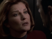 extant_StarTrek_VOY_6x11-FairHaven_02920.jpg