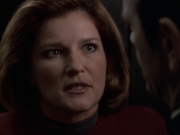 extant_StarTrek_VOY_6x11-FairHaven_02932.jpg