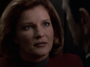 extant_StarTrek_VOY_6x11-FairHaven_02936.jpg
