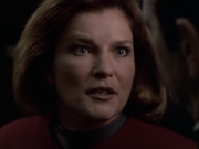 extant_StarTrek_VOY_6x11-FairHaven_02939.jpg