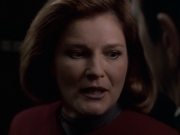 extant_StarTrek_VOY_6x11-FairHaven_02943.jpg