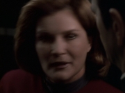 extant_StarTrek_VOY_6x11-FairHaven_02944.jpg