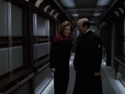 extant_StarTrek_VOY_6x11-FairHaven_02966.jpg
