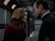 extant_StarTrek_VOY_6x11-FairHaven_02973.jpg