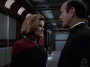 extant_StarTrek_VOY_6x11-FairHaven_02974.jpg