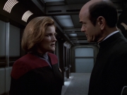 extant_StarTrek_VOY_6x11-FairHaven_02977.jpg
