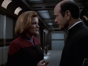 extant_StarTrek_VOY_6x11-FairHaven_02980.jpg