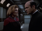 extant_StarTrek_VOY_6x11-FairHaven_02983.jpg