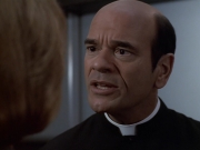 extant_StarTrek_VOY_6x11-FairHaven_02985.jpg