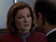 extant_StarTrek_VOY_6x11-FairHaven_02991.jpg