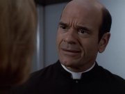 extant_StarTrek_VOY_6x11-FairHaven_02995.jpg
