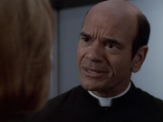 extant_StarTrek_VOY_6x11-FairHaven_03005.jpg