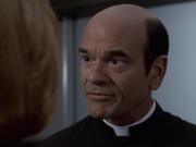extant_StarTrek_VOY_6x11-FairHaven_03011.jpg