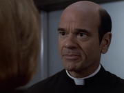 extant_StarTrek_VOY_6x11-FairHaven_03013.jpg