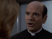 extant_StarTrek_VOY_6x11-FairHaven_03015.jpg