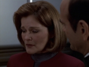 extant_StarTrek_VOY_6x11-FairHaven_03026.jpg