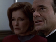 extant_StarTrek_VOY_6x11-FairHaven_03048.jpg