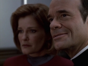 extant_StarTrek_VOY_6x11-FairHaven_03049.jpg