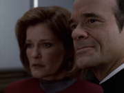 extant_StarTrek_VOY_6x11-FairHaven_03052.jpg