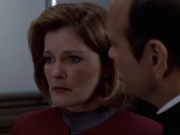 extant_StarTrek_VOY_6x11-FairHaven_03061.jpg