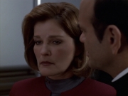 extant_StarTrek_VOY_6x11-FairHaven_03065.jpg