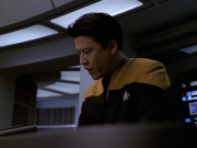 extant_StarTrek_VOY_6x11-FairHaven_03092.jpg