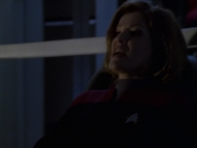 extant_StarTrek_VOY_6x11-FairHaven_03158.jpg