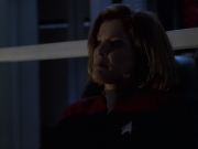 extant_StarTrek_VOY_6x11-FairHaven_03162.jpg