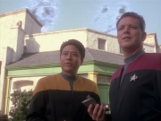 extant_StarTrek_VOY_6x11-FairHaven_03292.jpg