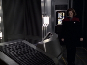 extant_StarTrek_VOY_6x11-FairHaven_03392.jpg
