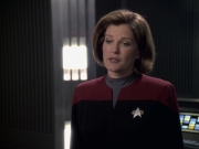 extant_StarTrek_VOY_6x11-FairHaven_03477.jpg