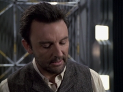 extant_StarTrek_VOY_6x11-FairHaven_03479.jpg