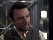extant_StarTrek_VOY_6x11-FairHaven_03483.jpg