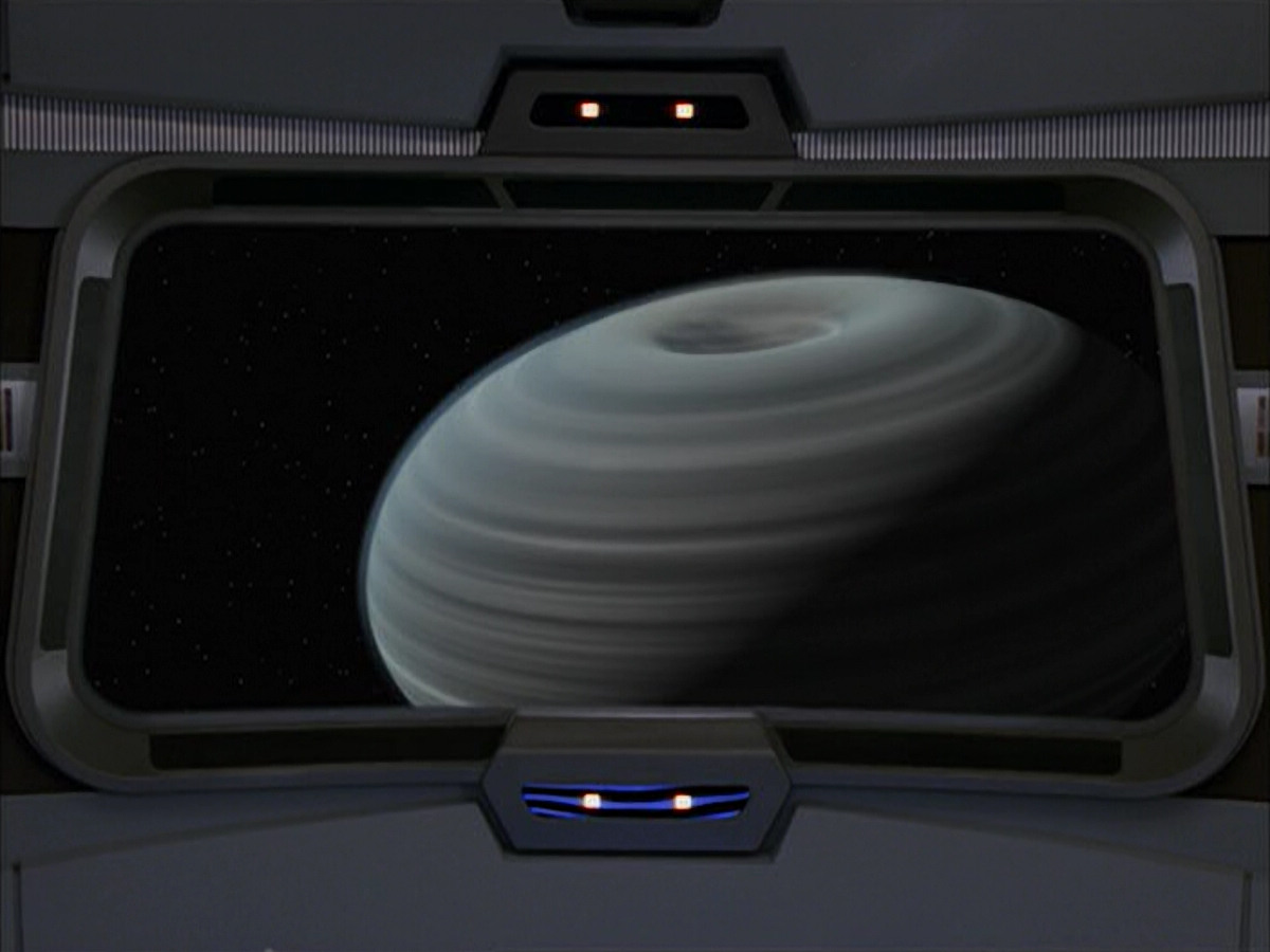 extant_StarTrek_VOY_6x12-BlinkOfAnEye_00025.jpg