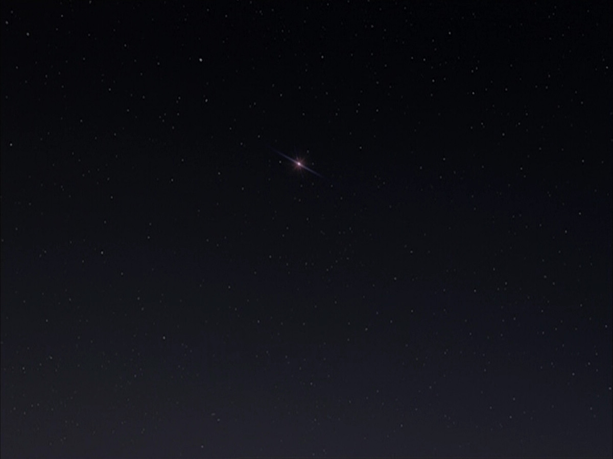 extant_StarTrek_VOY_6x12-BlinkOfAnEye_00317.jpg