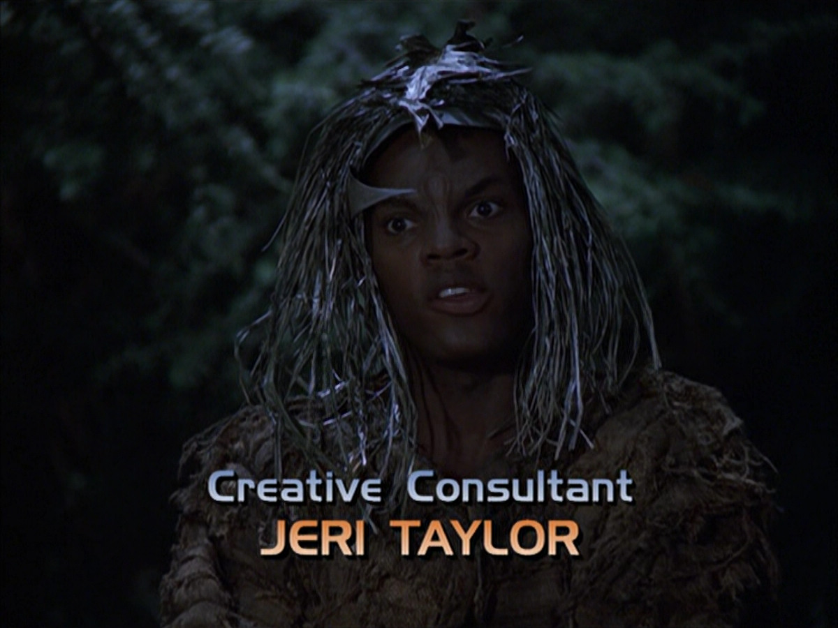 extant_StarTrek_VOY_6x12-BlinkOfAnEye_00335.jpg