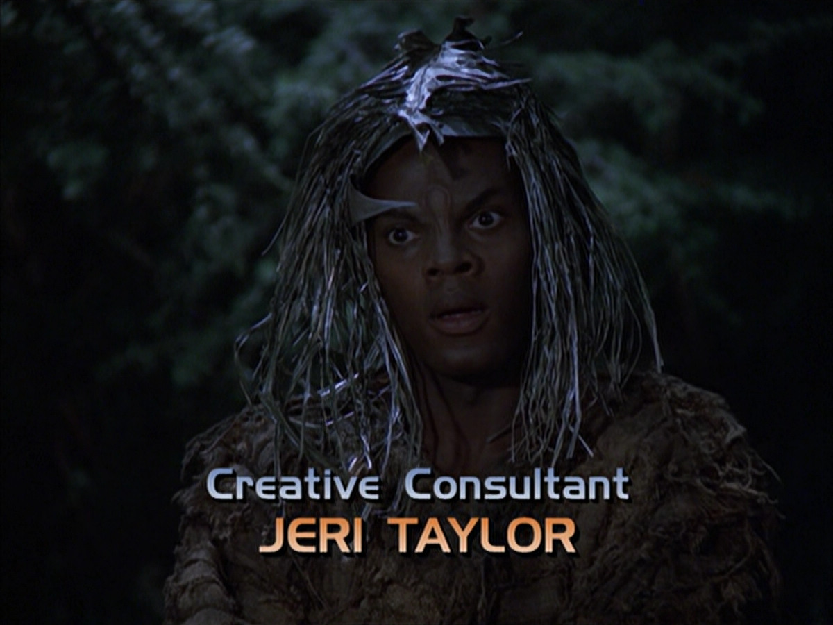 extant_StarTrek_VOY_6x12-BlinkOfAnEye_00336.jpg