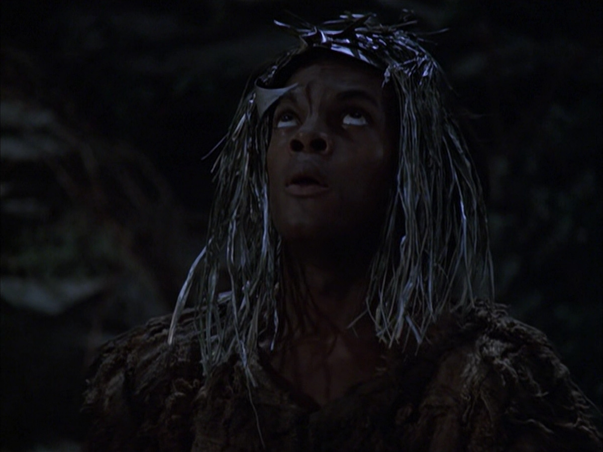 extant_StarTrek_VOY_6x12-BlinkOfAnEye_00369.jpg