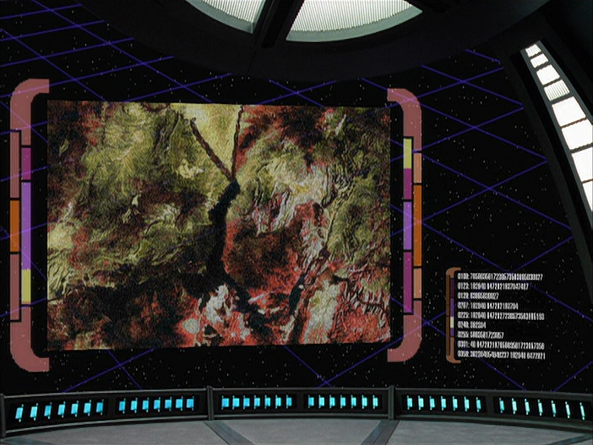 extant_StarTrek_VOY_6x12-BlinkOfAnEye_00505.jpg
