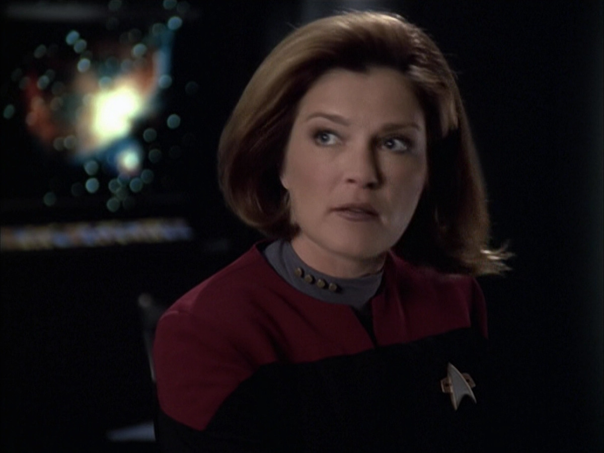 extant_StarTrek_VOY_6x12-BlinkOfAnEye_00516.jpg