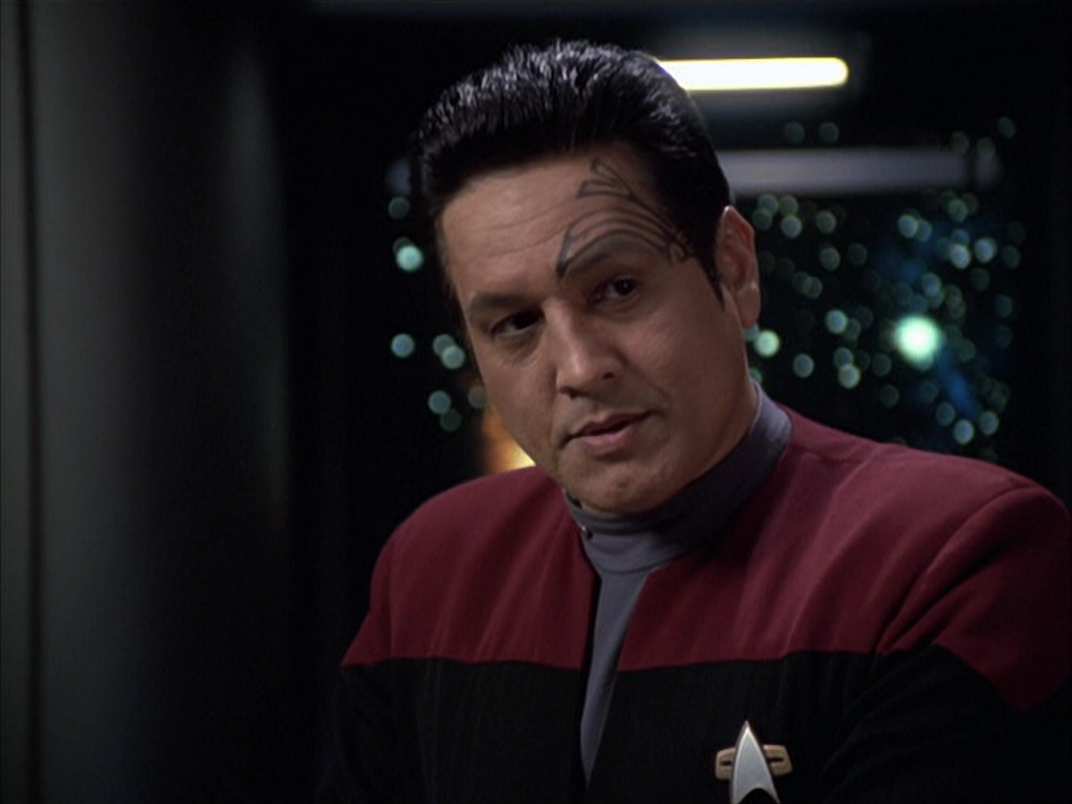 extant_StarTrek_VOY_6x12-BlinkOfAnEye_00555.jpg